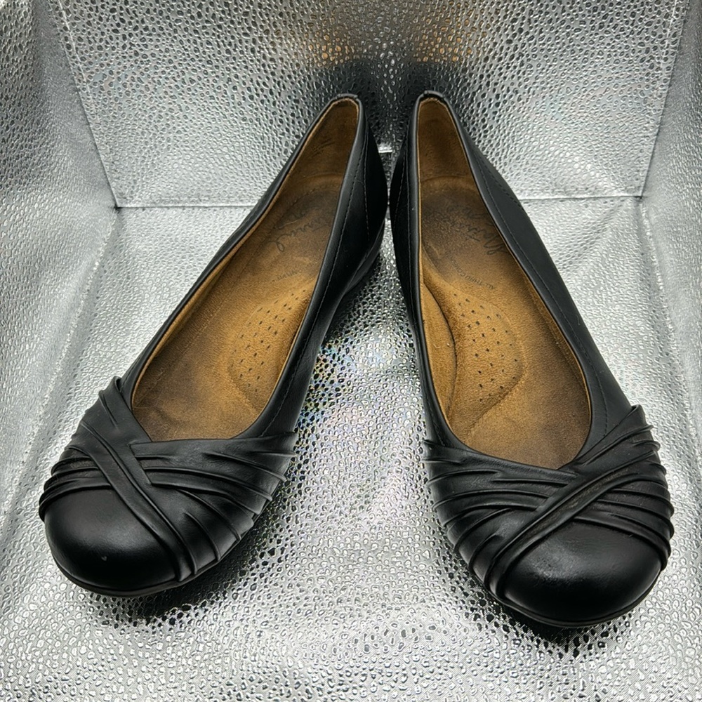 Natural Soul black ballet flats size 8, comfort insole